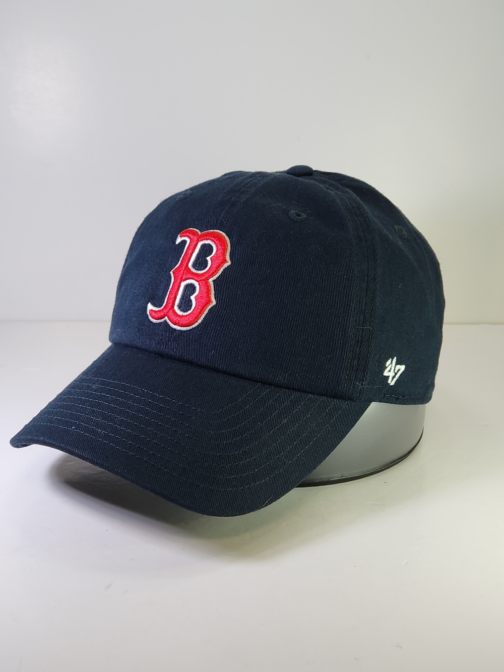 Boston Red Sox 'B' Navy Baseball Cap. Adjustable. Unisex